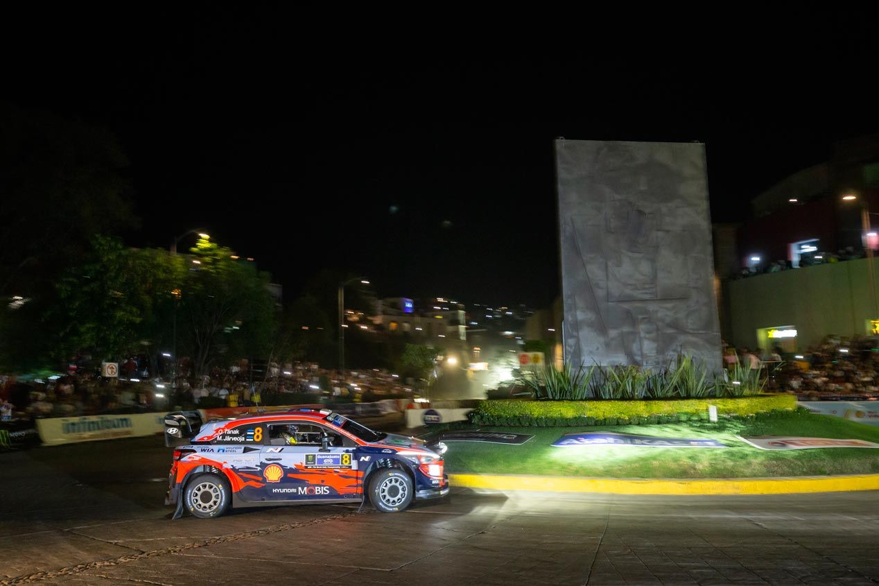 Rally de México: Sébastien Ogier (Toyota) vence antes del parón.
