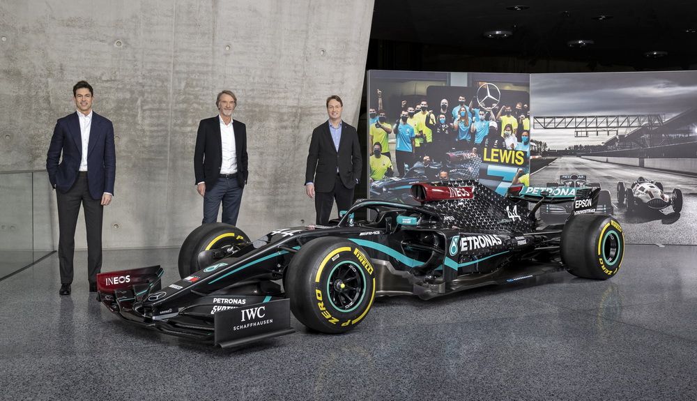 Toto Wolff, Sir Jim Ratcliffe de INEOS y Ola Källenius de Mercedes