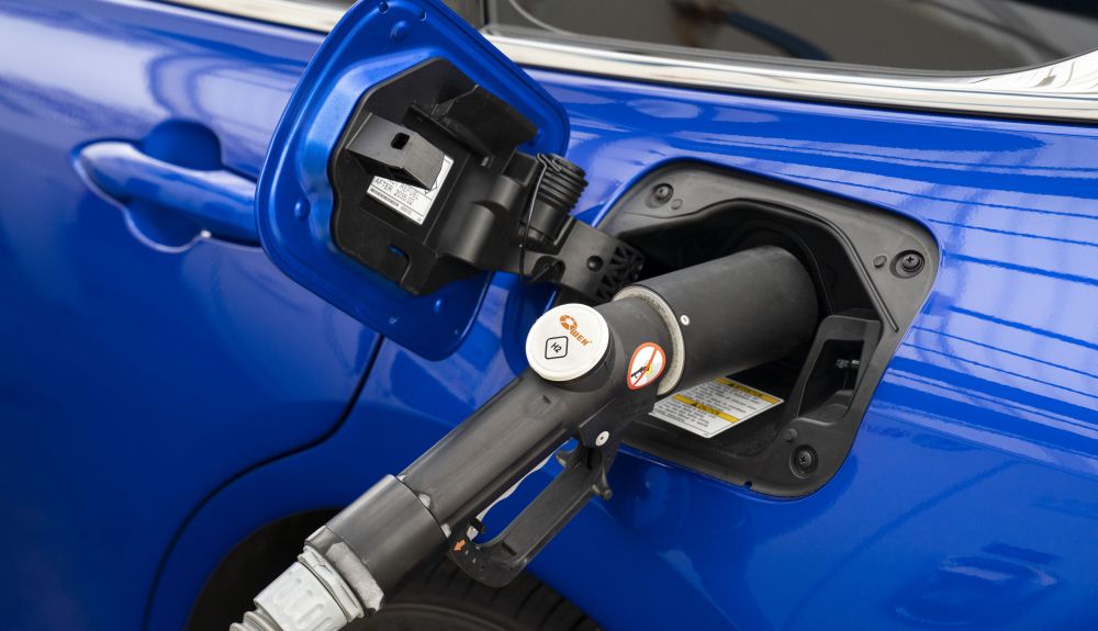 Toyota Mirai, 650 km de autonomía en cuatro minutos de recarga de hidrógeno.
