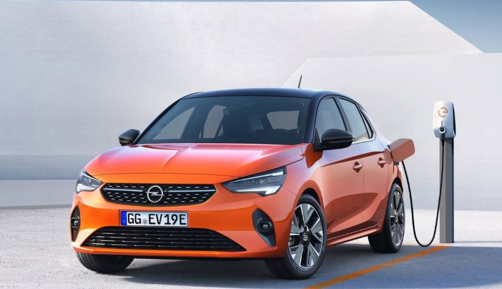 El inédito E City acompañará al e Corsa en la gama de vehículos eléctricos de Opel El inédito E City acompañará al e Corsa en la gama de vehículos eléctricos de Opel