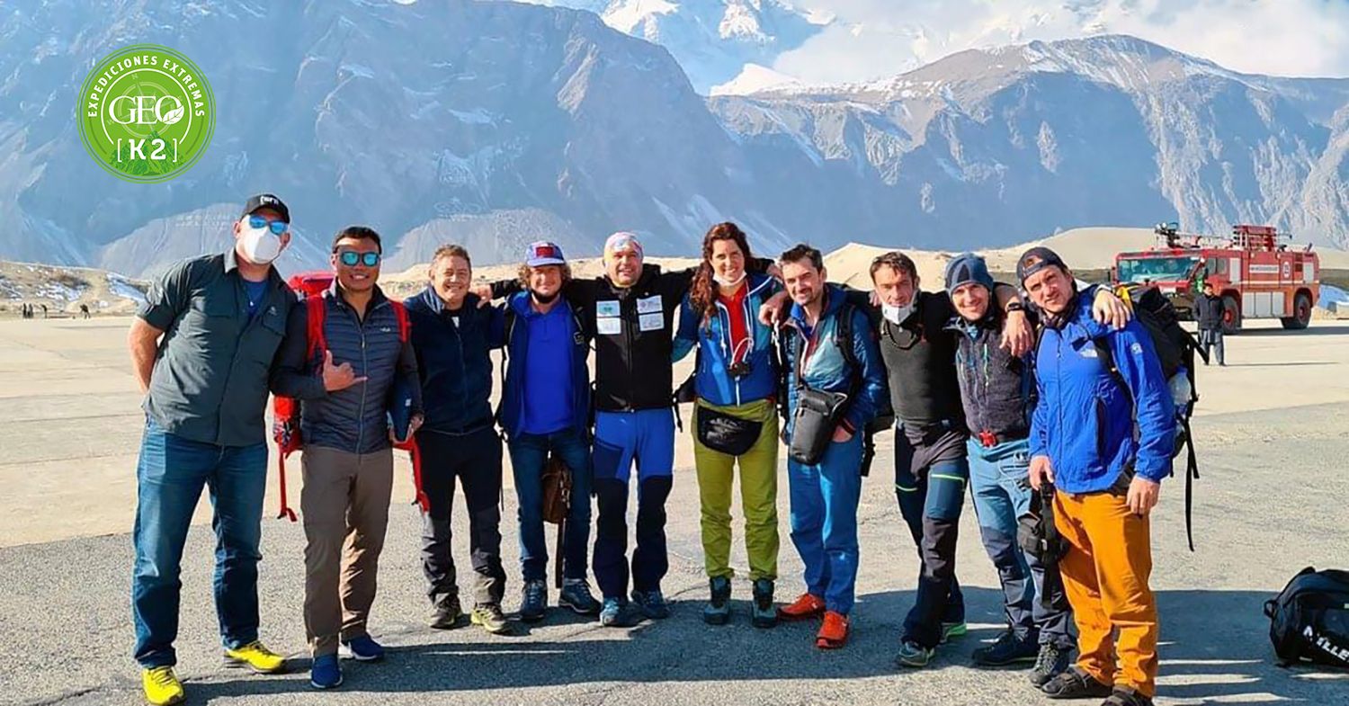  Los miembros de la expedición invernal al K2 en Skardu.