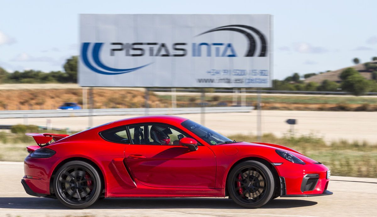 El Porsche Cayman GT4, en detalle. El Porsche Cayman GT4, en detalle.