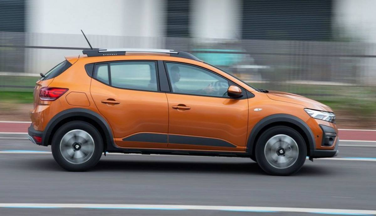 2. Dacia Sandero.