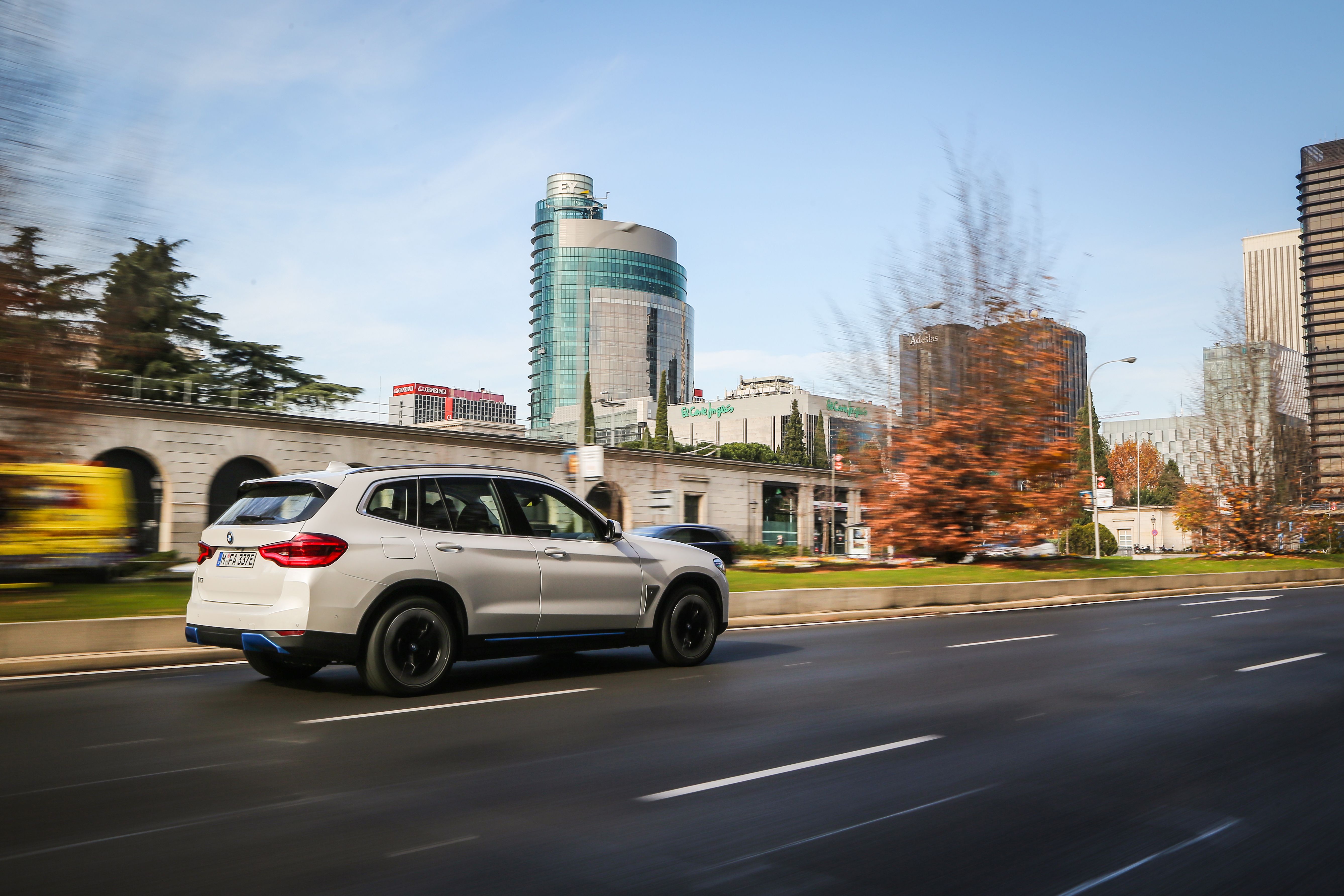 Nuevo BMW iX3: 286 CV y 460 km de autonomía. 