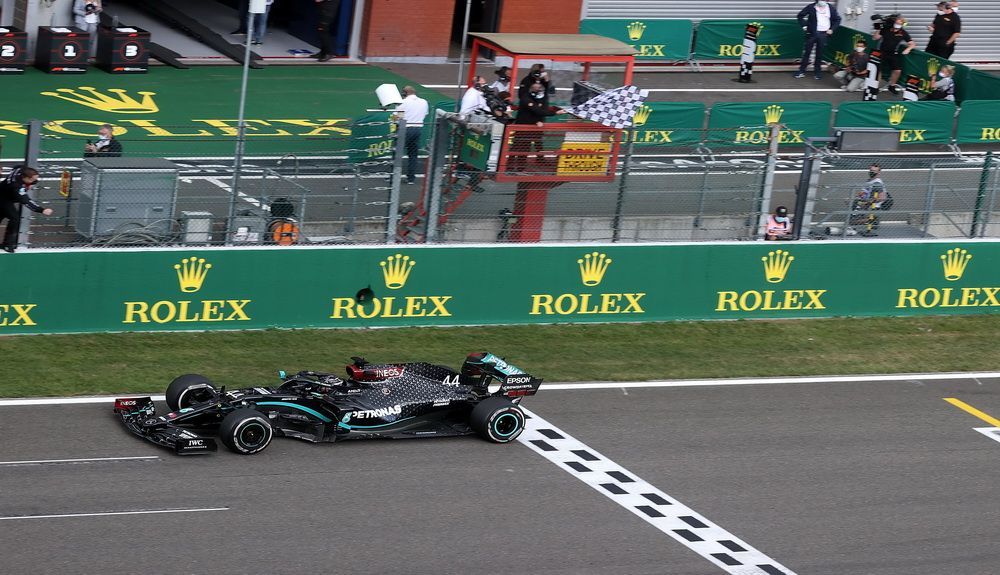 5 Apacible victoria en Spa de Hamilton, que con Bottas tras él, ofrecen a Mercedes el segundo doblete de la temporada. 5 victorias en las 6 últimas carreras 5 Apacible victoria en Spa de Hamilton, que con Bottas tras él, ofrecen a Mercedes el segundo doblete de la temporada. 5 victorias en las 6 últimas carreras