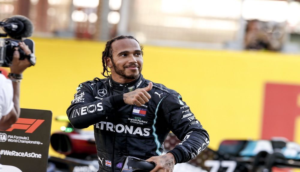 6 En Mugello Hamilton eclipsa en la segunda resalida a Bottas, logra su 90 victoria y el tercer doblete de Mercedes mientras Albon debuta en el podio 6 En Mugello Hamilton eclipsa en la segunda resalida a Bottas, logra su 90 victoria y el tercer doblete de Mercedes mientras Albon debuta en el podio