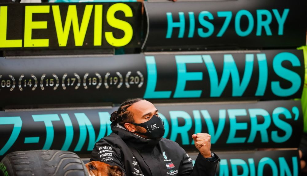 10 La carrera mejor de la temporada según él mismo, le dio el 7 título, igualando a Schumacher tras una remontada épica. Turquía volvió al calendario desde 2011 10 La carrera mejor de la temporada según él mismo, le dio el 7 título, igualando a Schumacher tras una remontada épica. Turquía volvió al calendario desde 2011