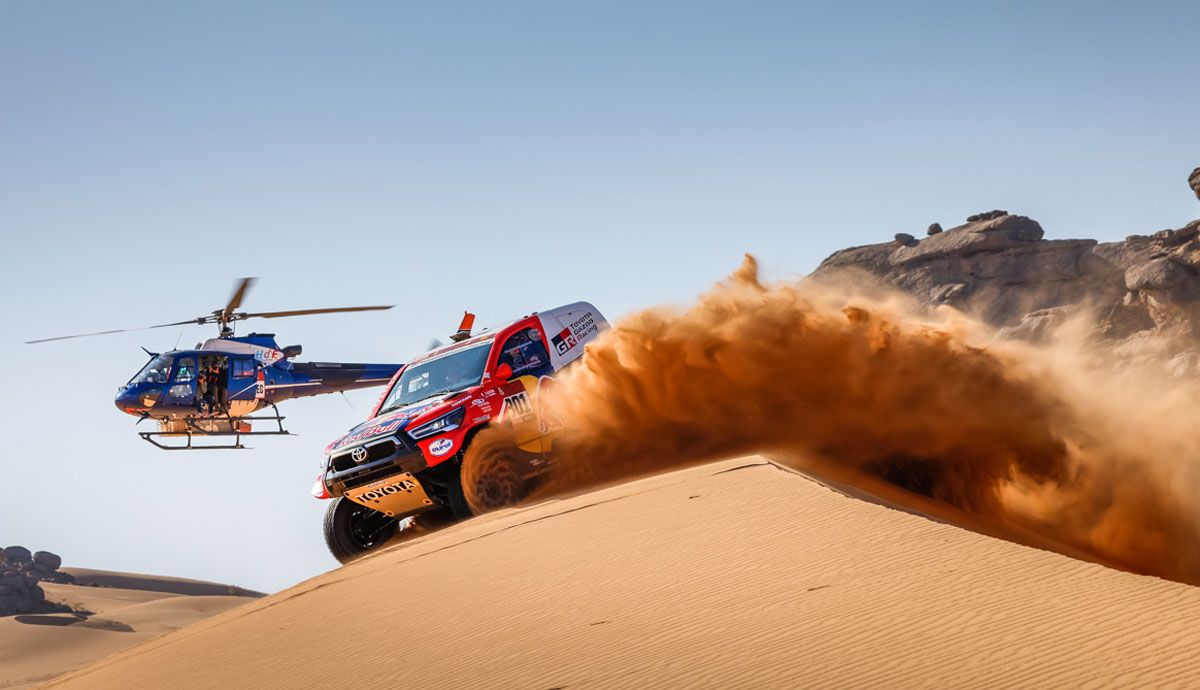 Nasser Al-Attiyah, ganador de la segunda etapa del Dakar con su Toyota Hilux 4x4. Foto: Dakar