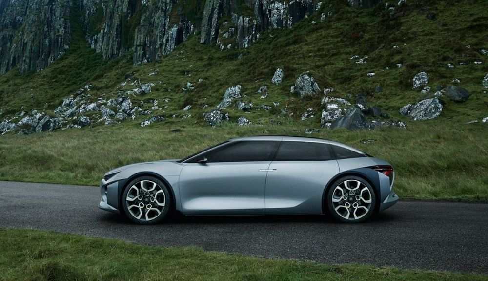 El nuevo Citroën C5 se inspira en el concepto CXperience. El nuevo Citroën C5 se inspira en el concepto CXperience.