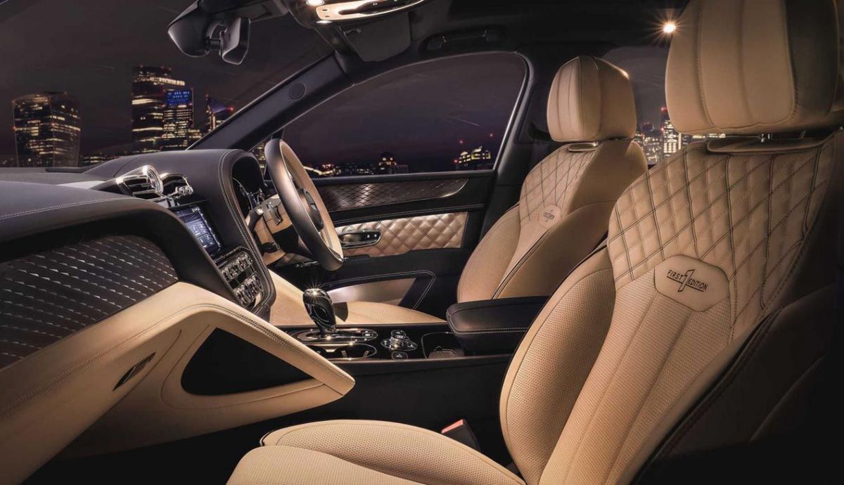 Bentley Bentayga Hybrid 2021. Bentley Bentayga Hybrid 2021.