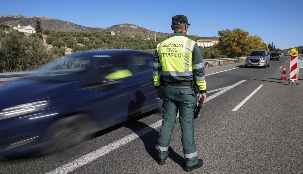 Prácticamente todas las comunidades prohíben la entrada y salida de sus territorios. Prácticamente todas las comunidades prohíben la entrada y salida de sus territorios.
