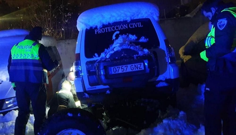 Gracias a Daniel, Protección Civil pudo usar su todoterreno. Gracias a Daniel, Protección Civil pudo usar su todoterreno.