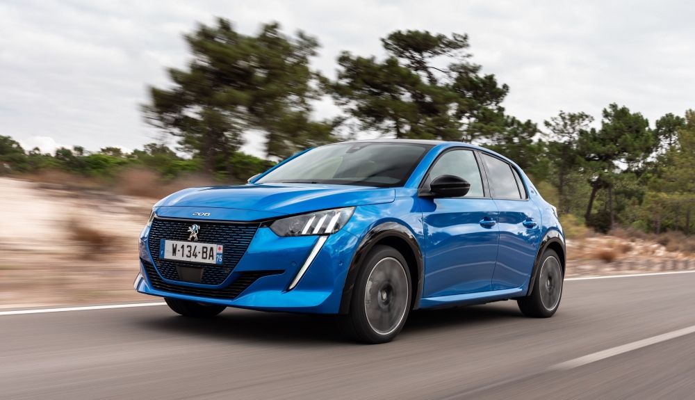 Peugeot e-208.