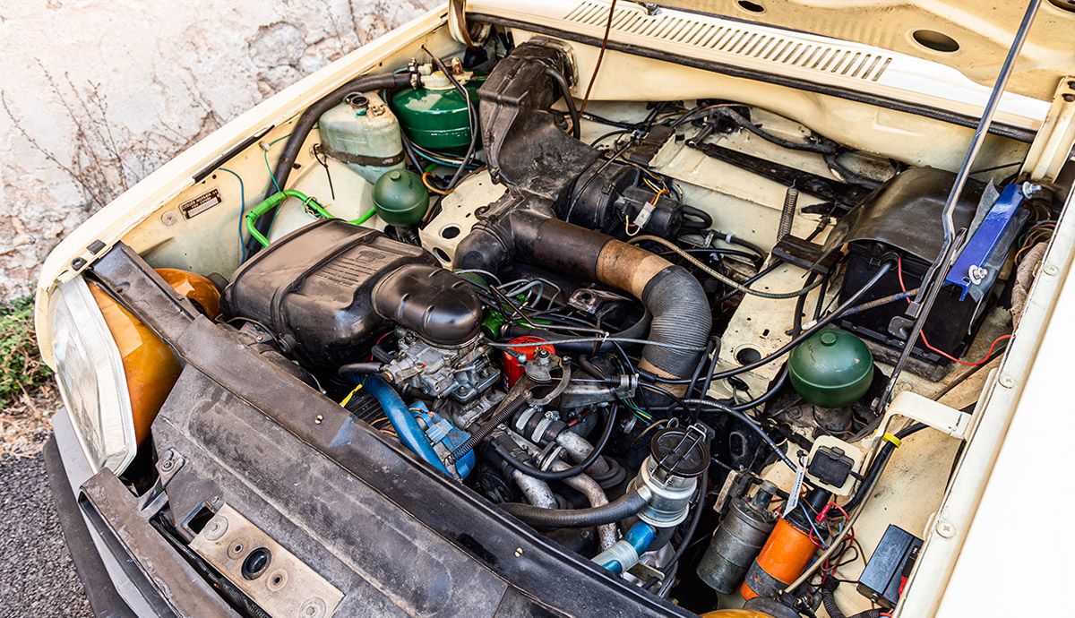 Cara a cara clásico: Citroën GSA Break y Renault 12 TS.