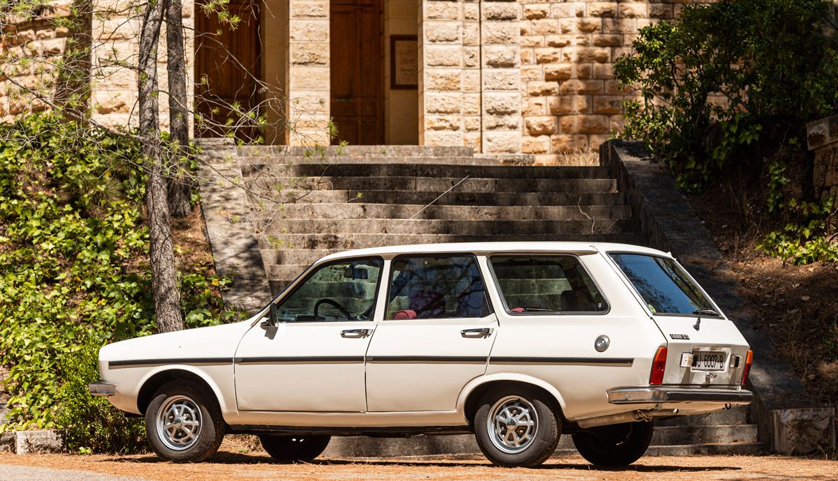 Cara a cara clásico: Citroën GSA Break y Renault 12 TS.