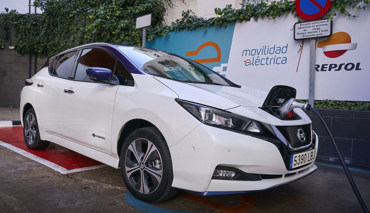Más de seis meses de retraso para instalar un punto de carga de coche eléctrico.