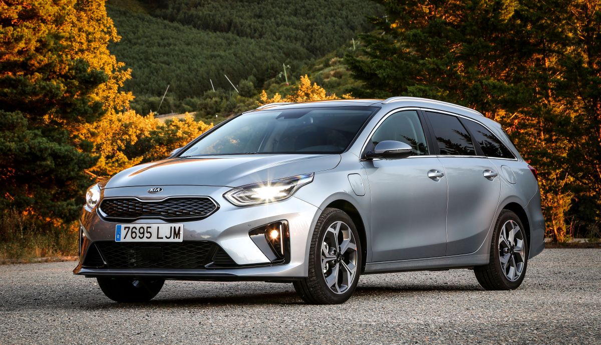 Kia Ceed Tourer PHEV. Kia Ceed Tourer PHEV.