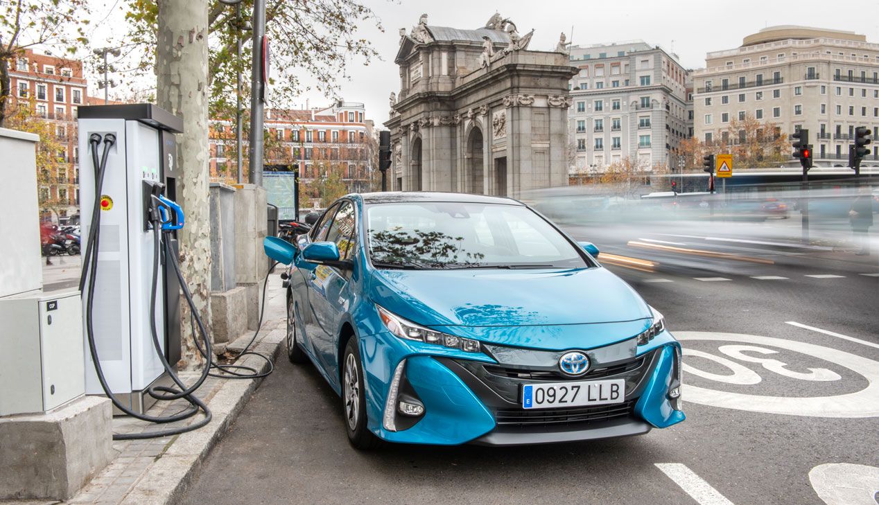 Toyota Prius Plug-In 2021