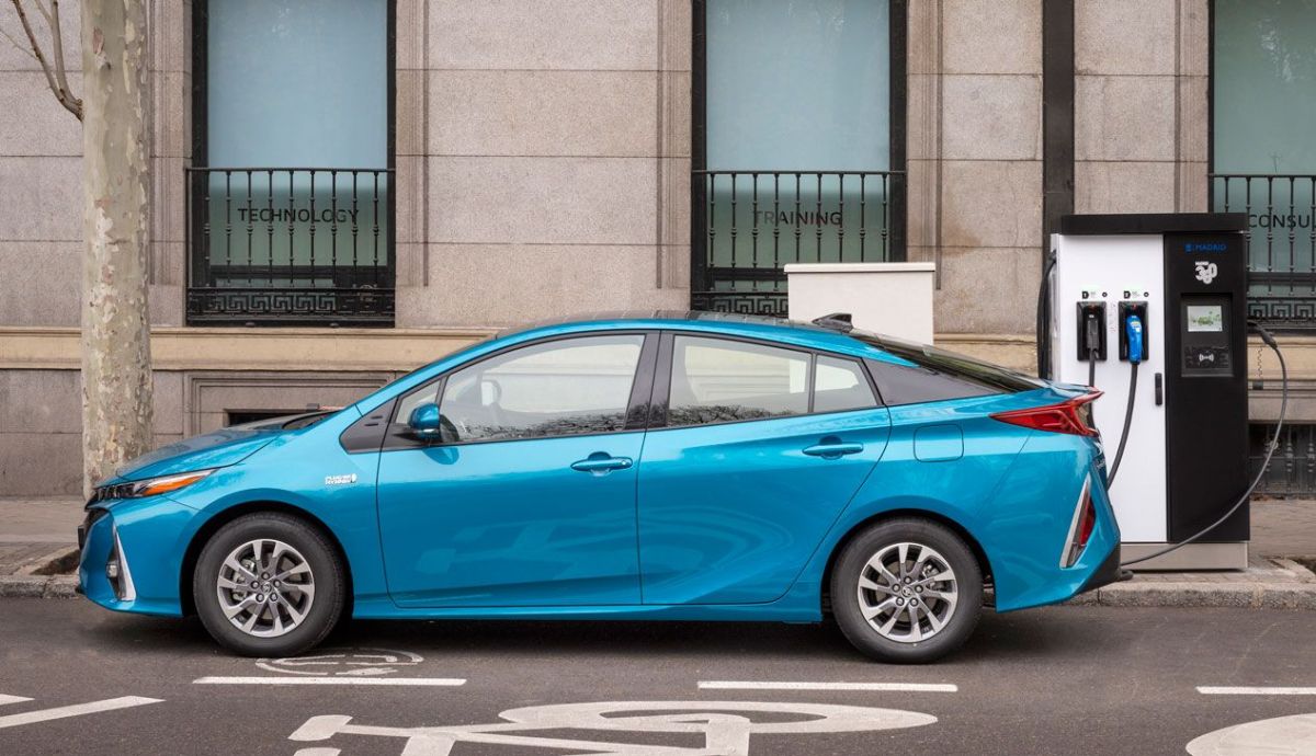 Toyota Prius Plug-In 2021