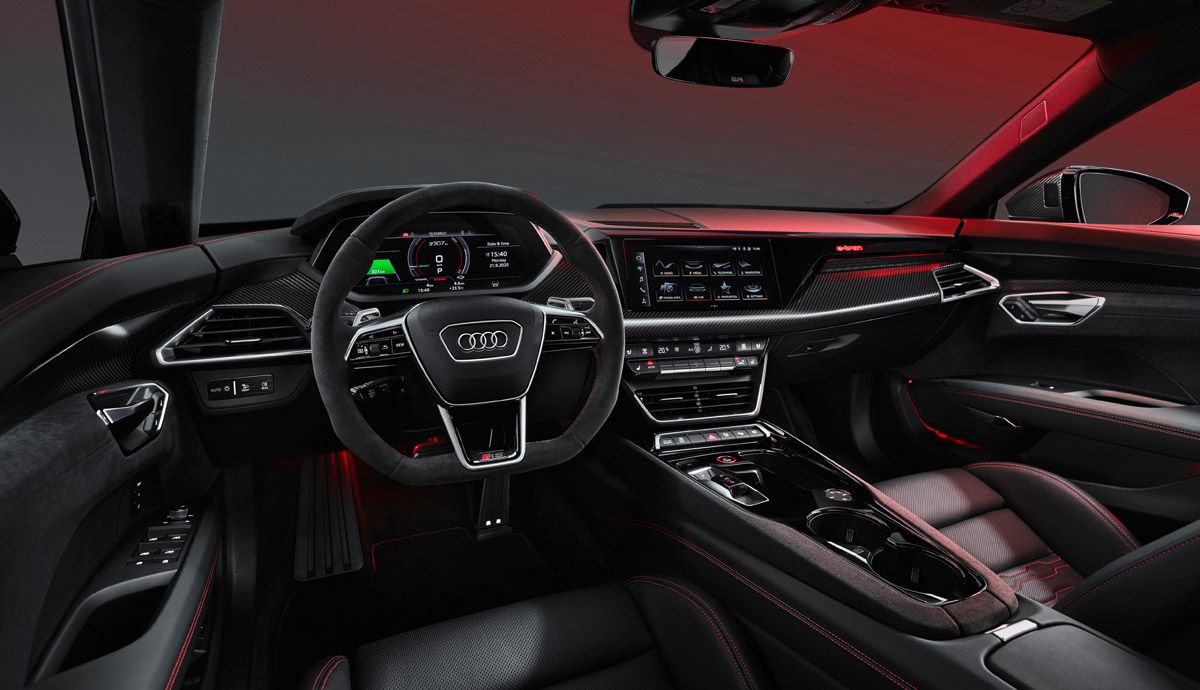 Audi e-tron GT: interior.
