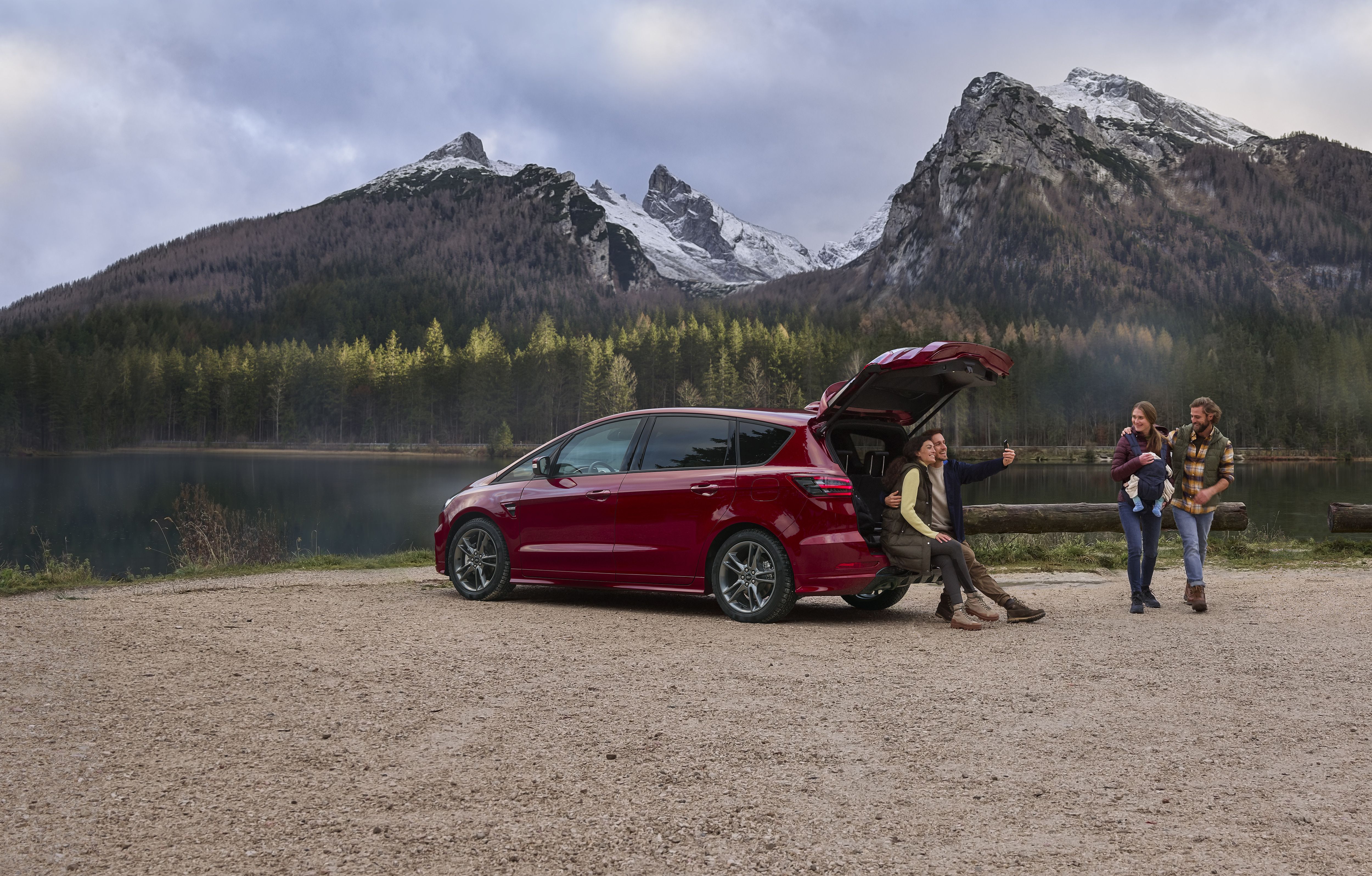 Ford S-Max Hybrid 2021