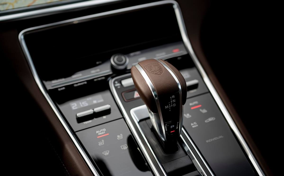 Selector del cambio y de los modos de conducción en el Panamera 2020