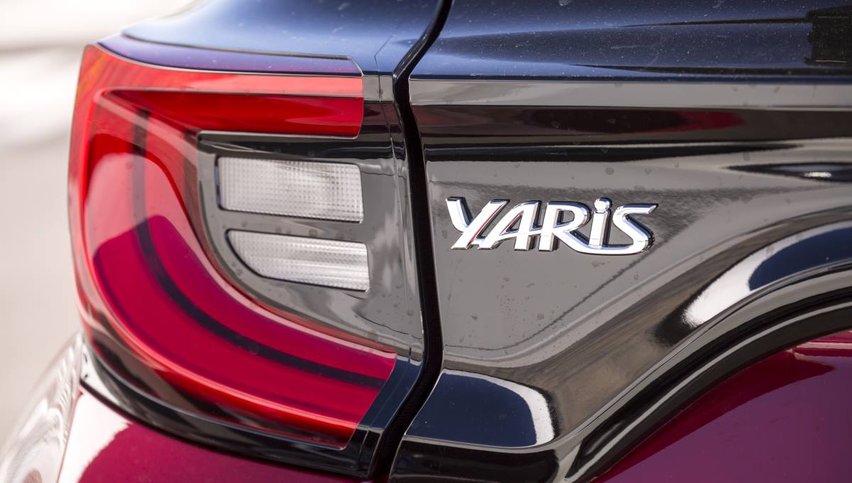 Toyota Yaris Hybrid 6