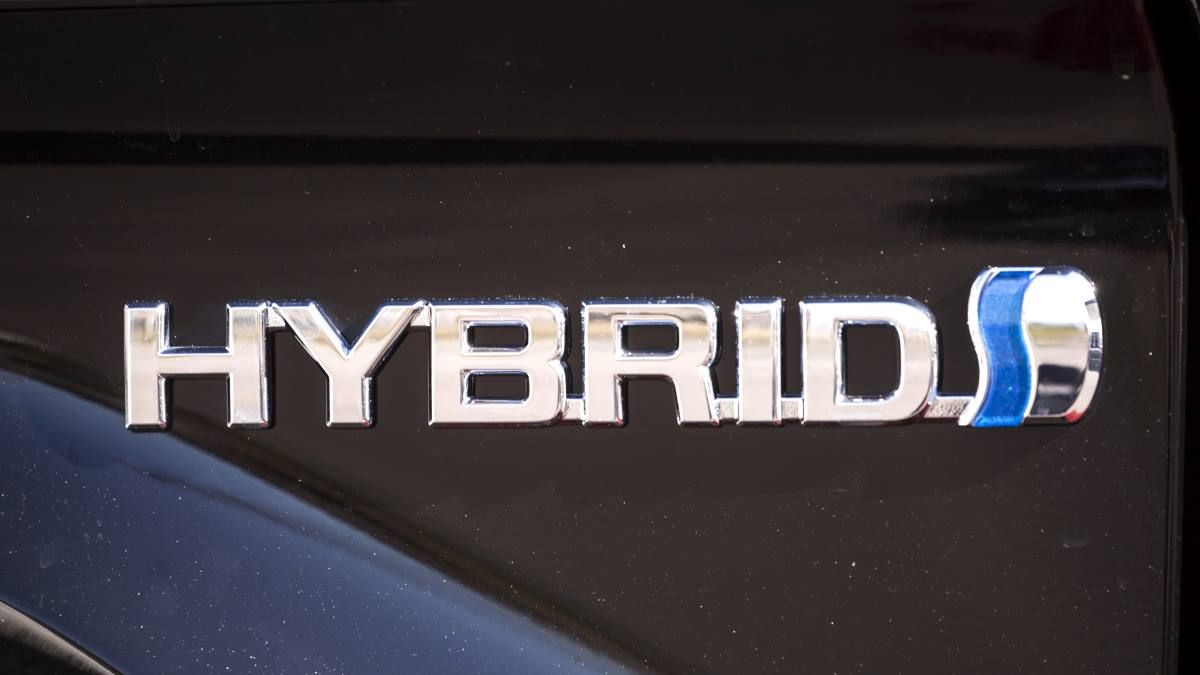 Toyota y su oferta más completa de coches híbridos eléctricos.