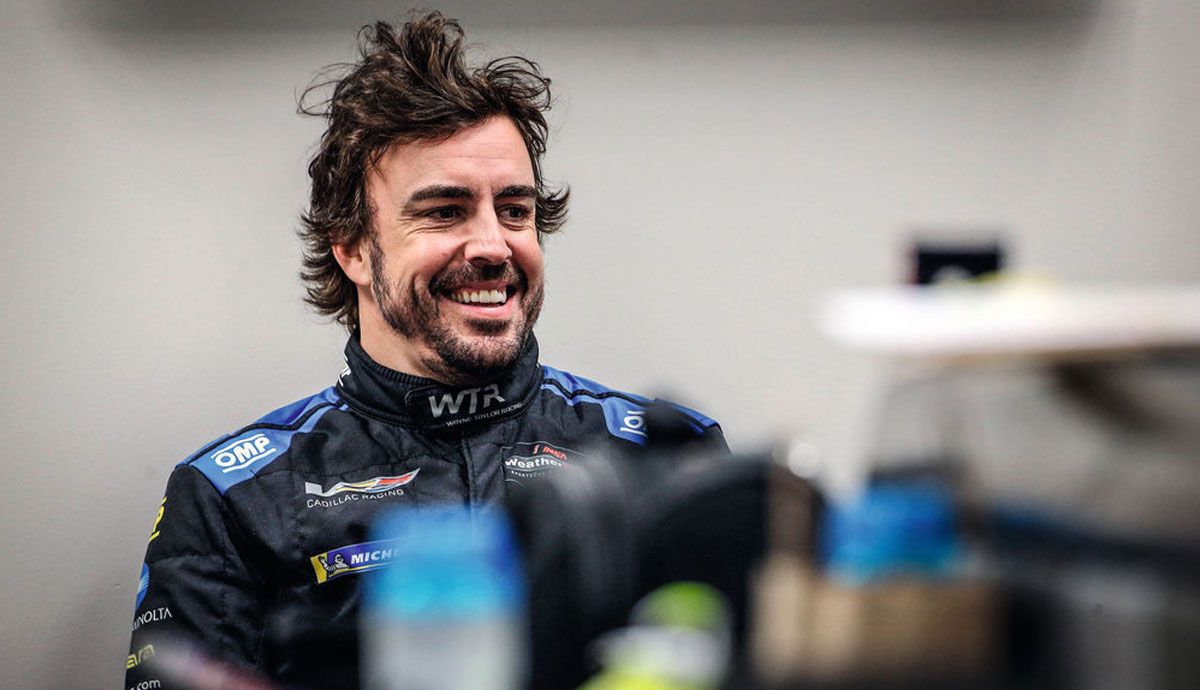 Fernando Alonso, entrenando en bicicleta. Foto de archivo.
