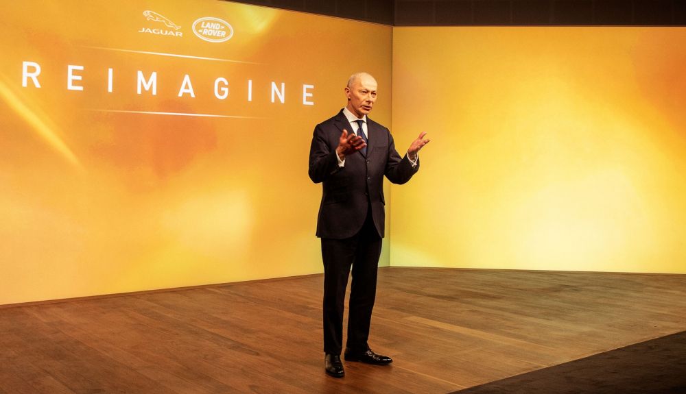 Thierry Bolloré, presidente de Jaguar-Land Rover, anunciando la nueva estrategia de su grupo automovilístico.