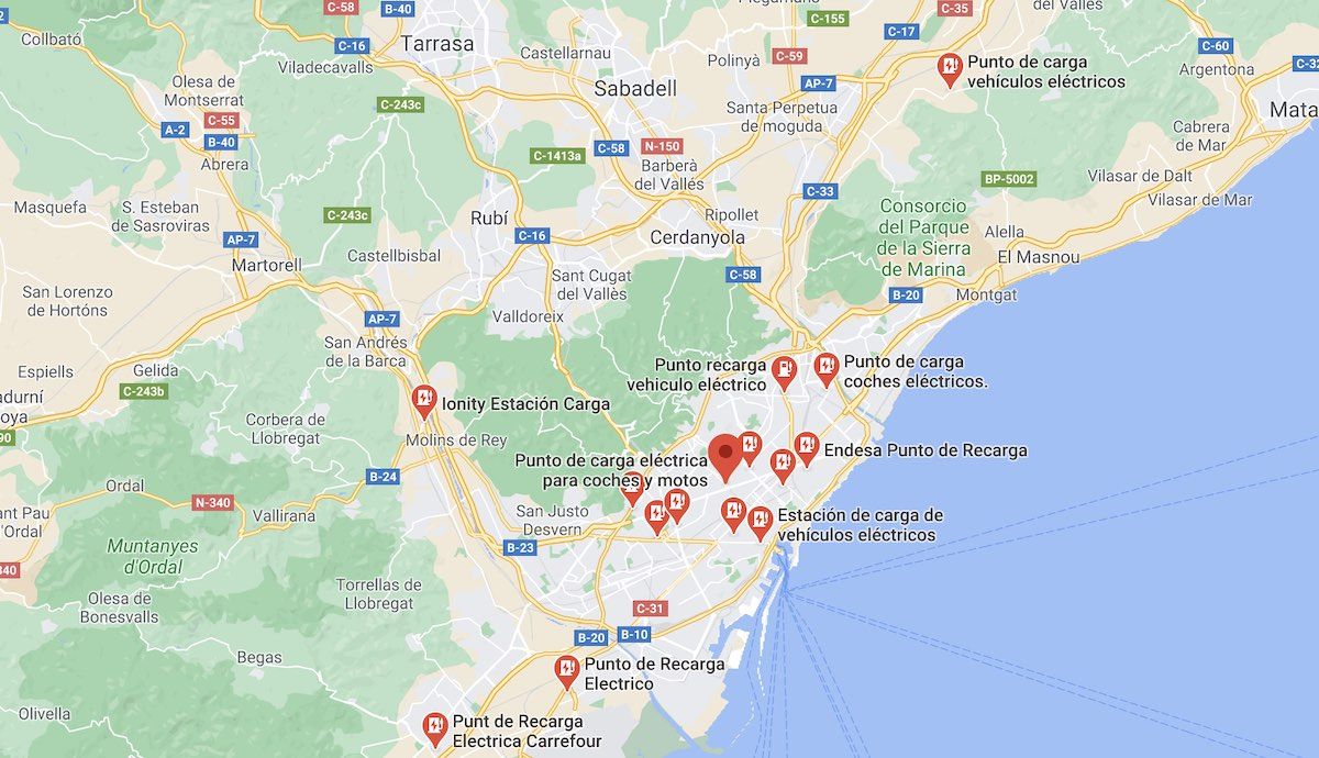 Google Maps incluye ya nuevos puntos de carga para coches eléctricos en la aplicación. Google Maps incluye ya nuevos puntos de carga para coches eléctricos en la aplicación.