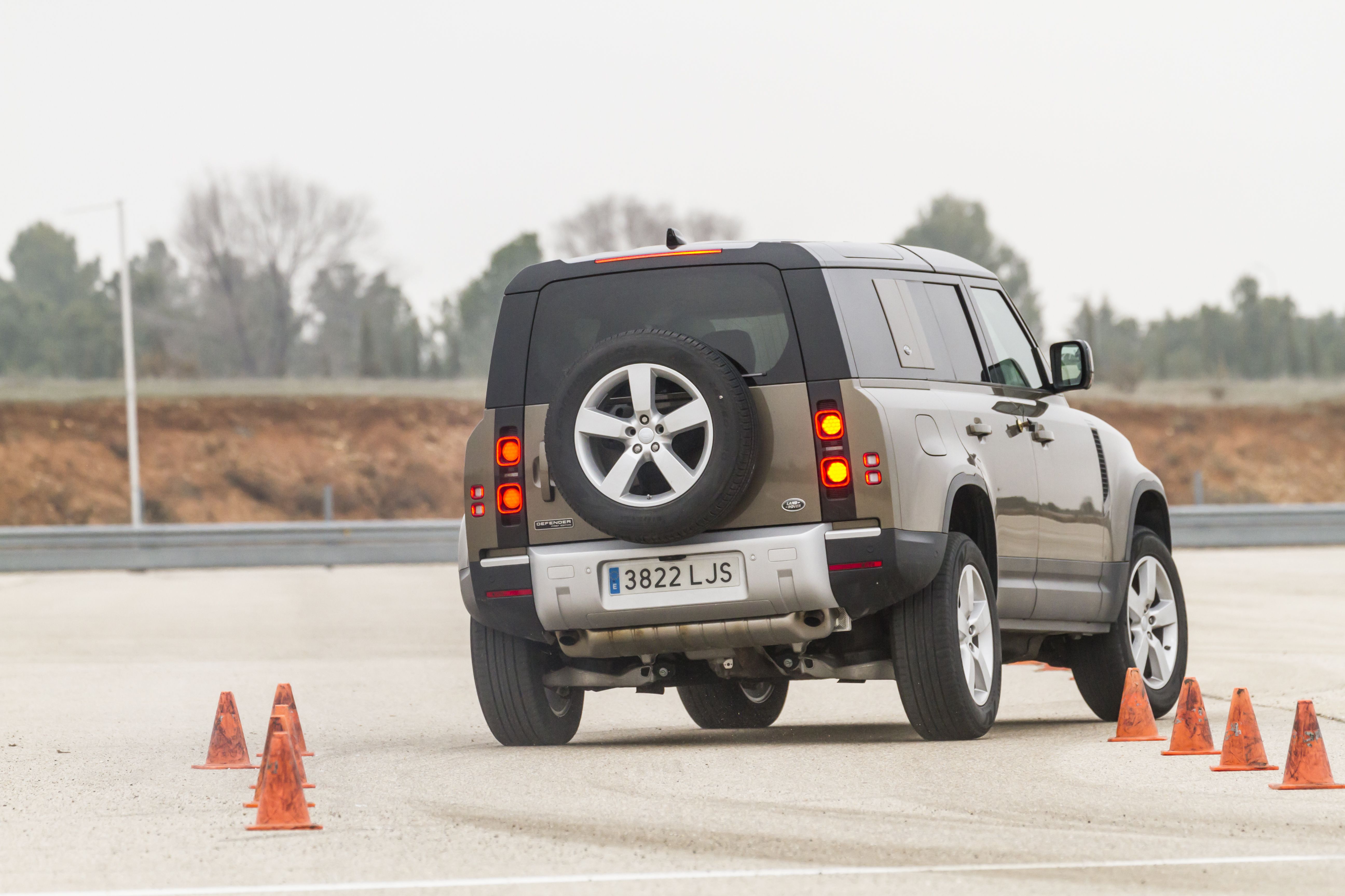 Land Rover Defender. Finalista a Coche del Año en Europa 2021 