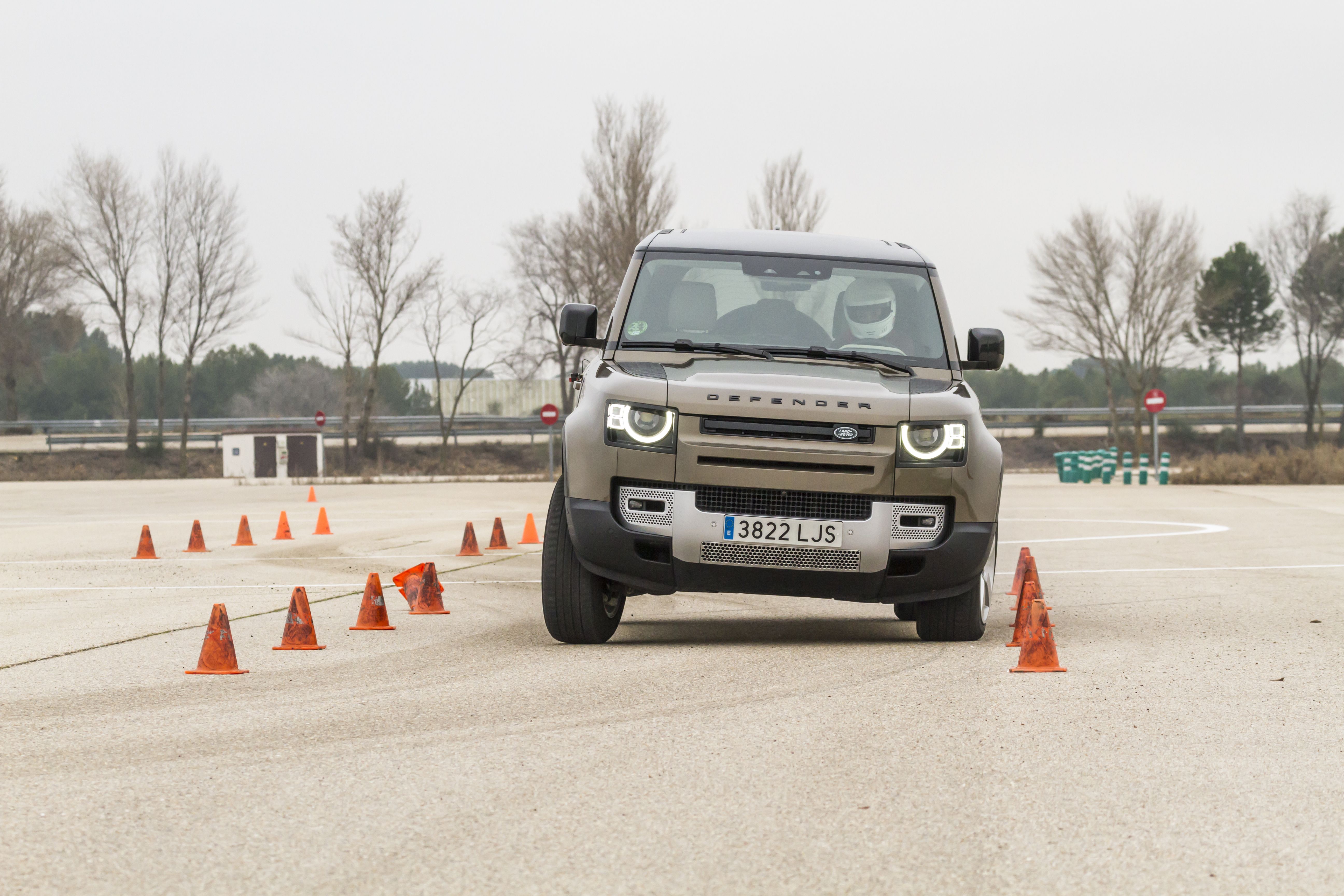 Land Rover Defender. Finalista a Coche del Año en Europa 2021 