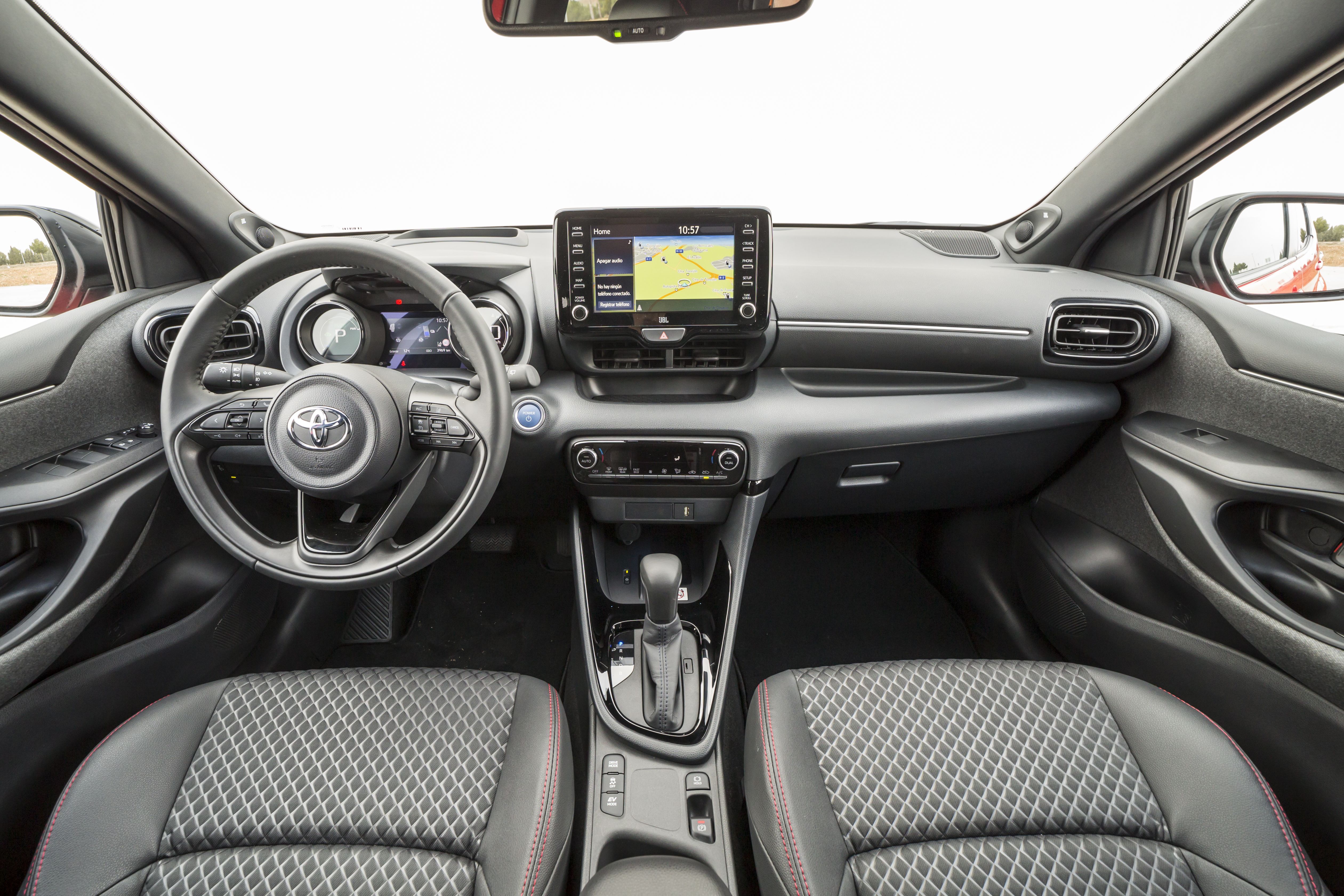 Toyota y su oferta más completa de coches híbridos eléctricos.