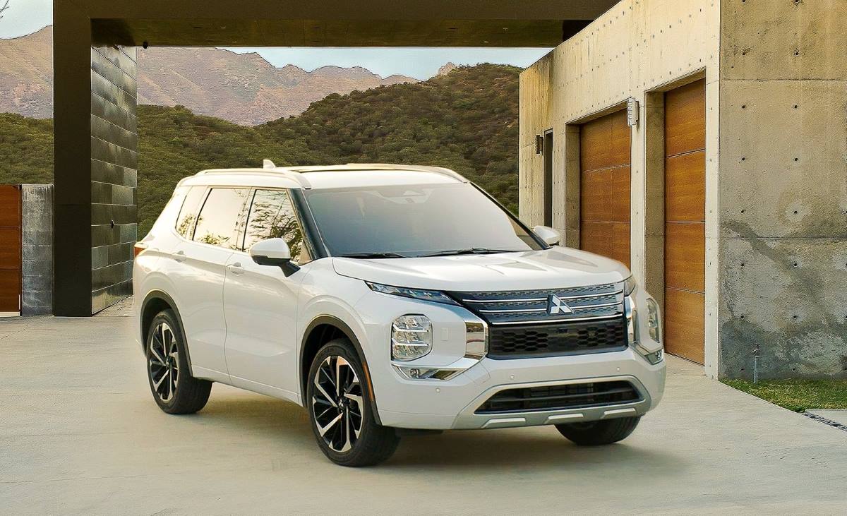 Mitsubishi Outlander 2022 1