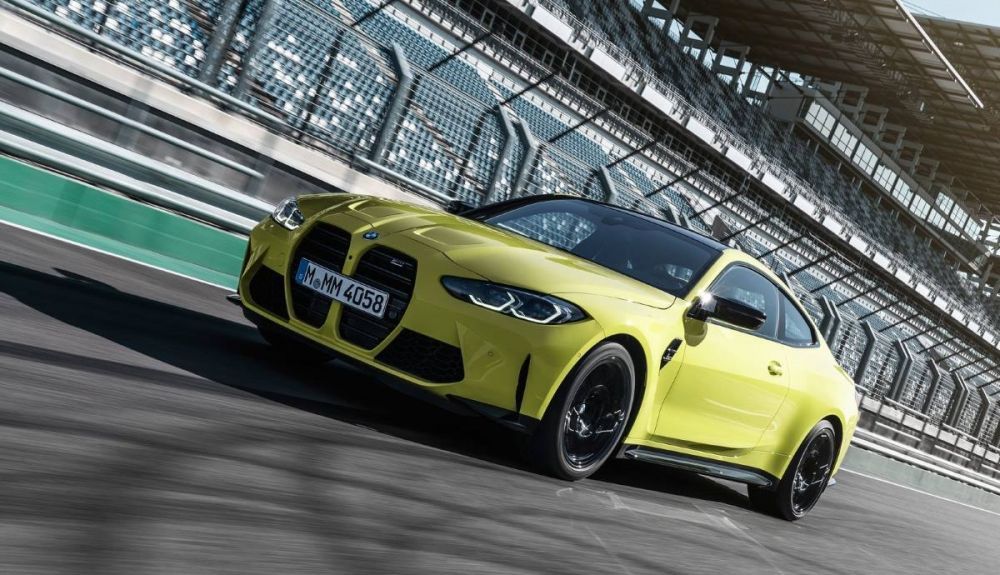 bmw m4 competition 2021 1 1000x575