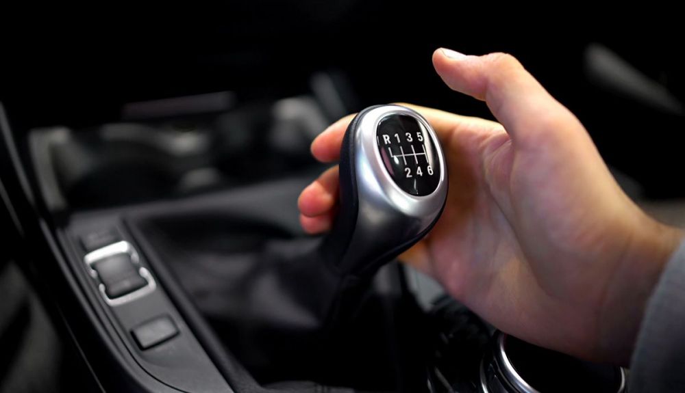 ¿Cuándo está permitido circular marcha atrás en el coche? Foto: iStock ¿Cuándo está permitido circular marcha atrás en el coche? Foto: iStock