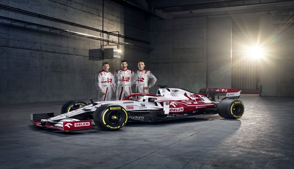 El Alfa Romeo C41 junto a sus pilotos