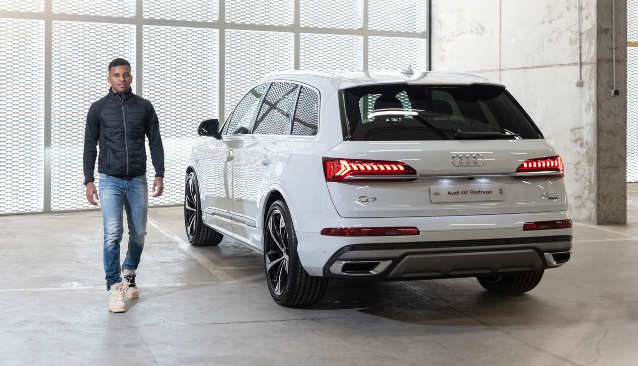 Rodrygo con su Audi Q7