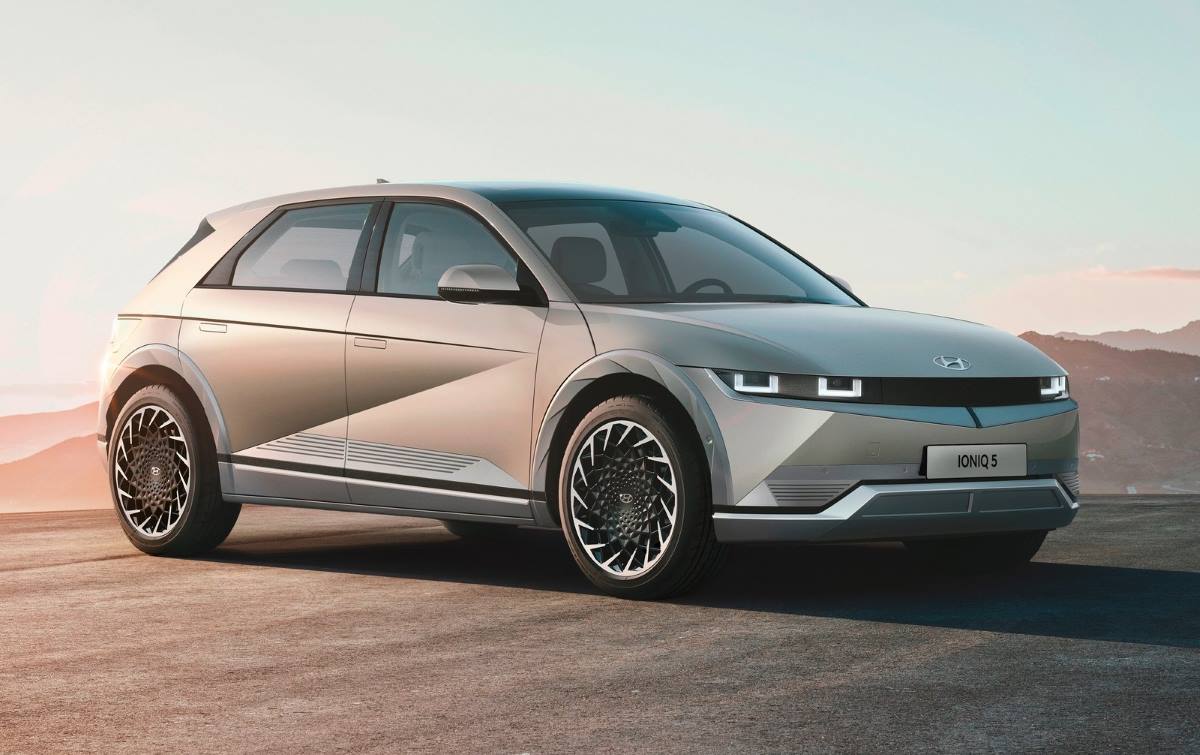 Hyundai Ioniq 2021 1
