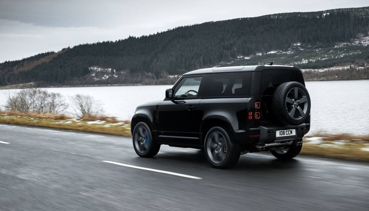 Land Rover Defender 2021 5