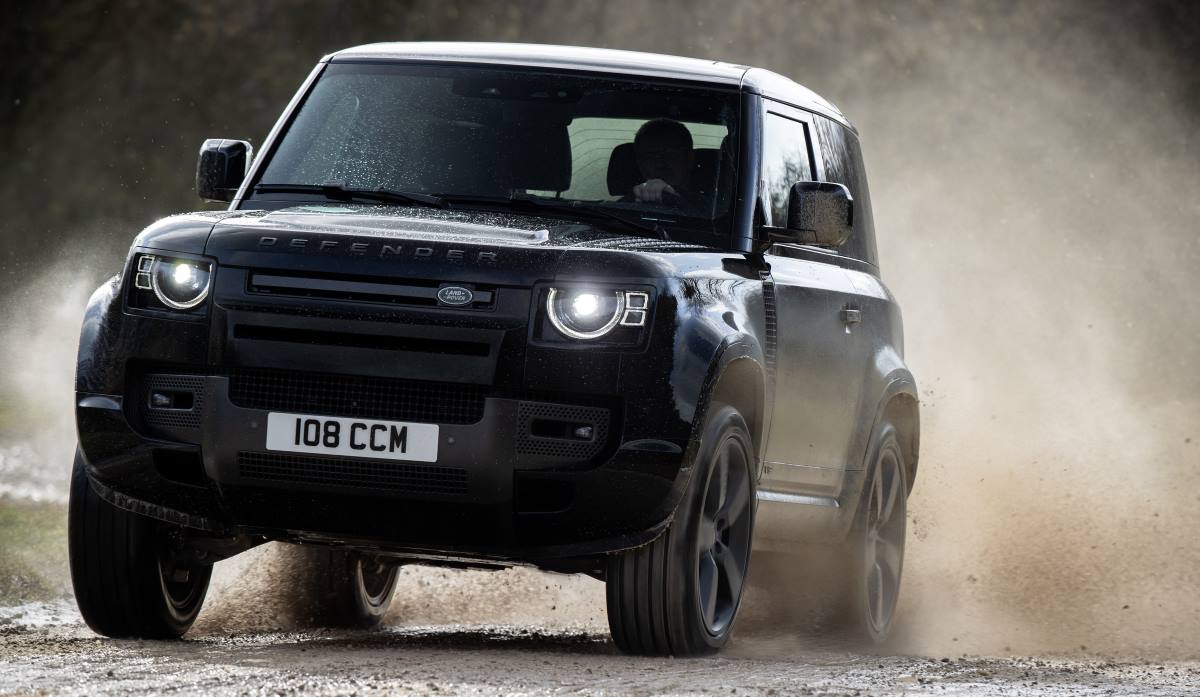 Land Rover Defender 2021 7
