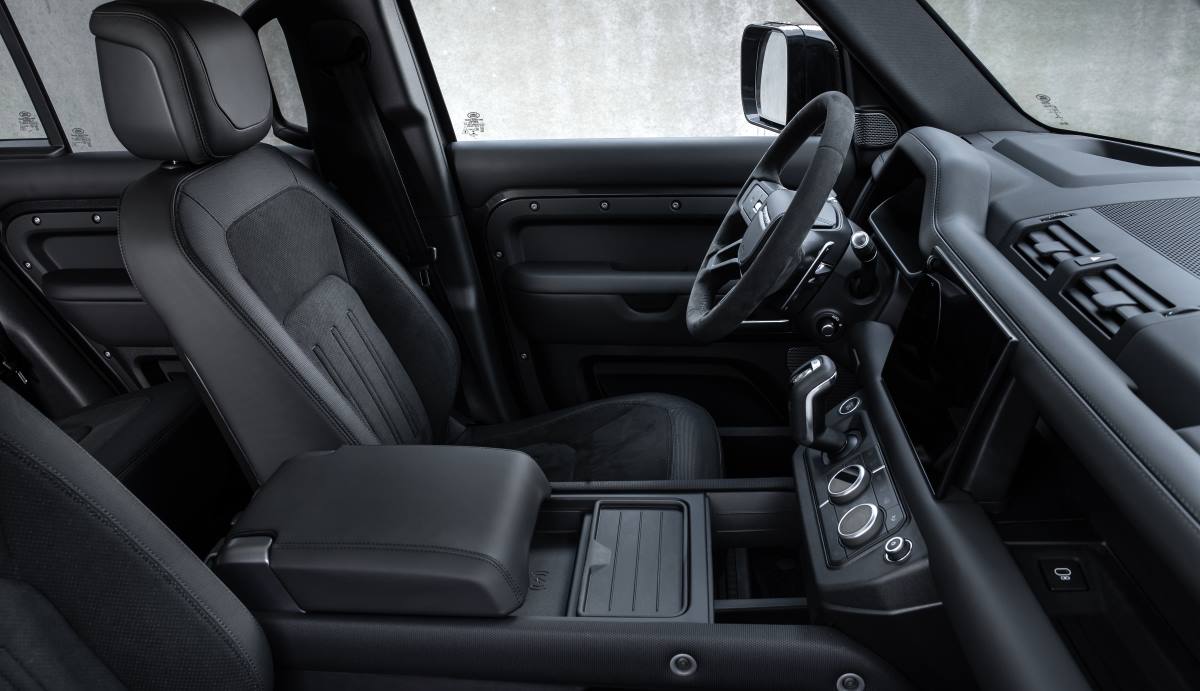 Land Rover Defender 2021 9