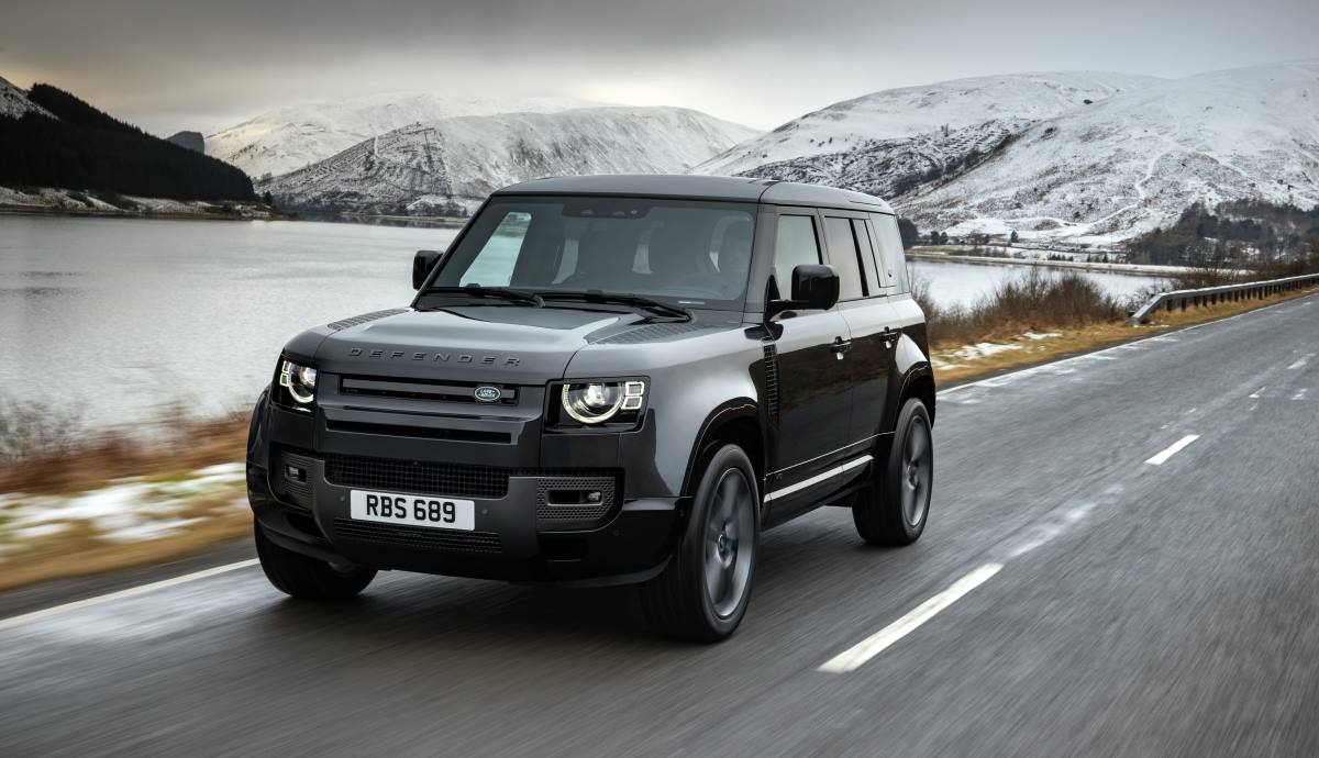 Land Rover Defender.