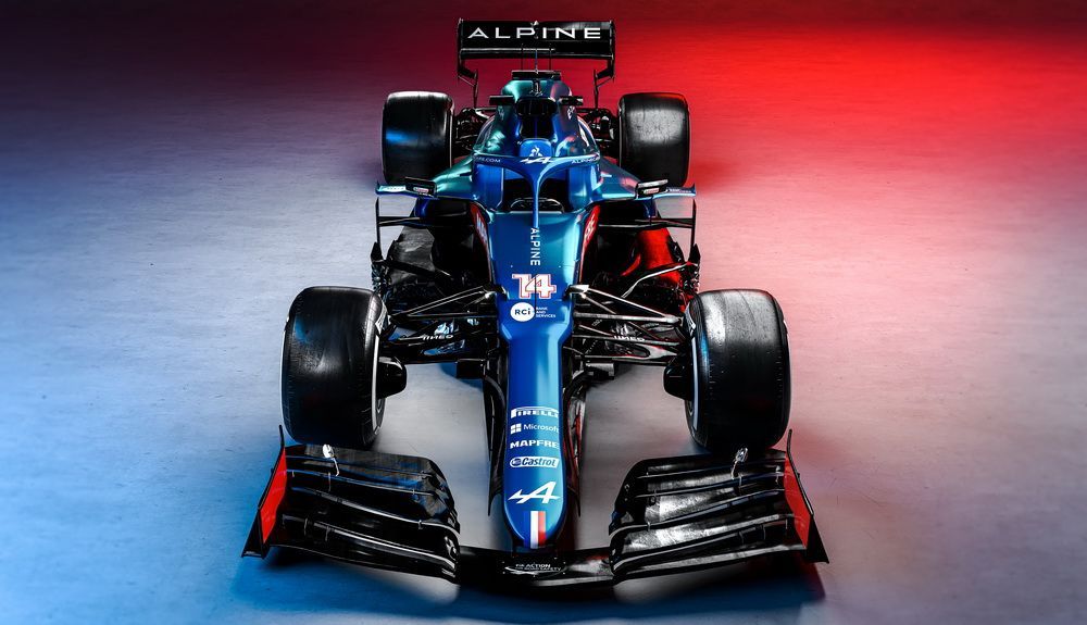 Imagen frontal del Alpine A521