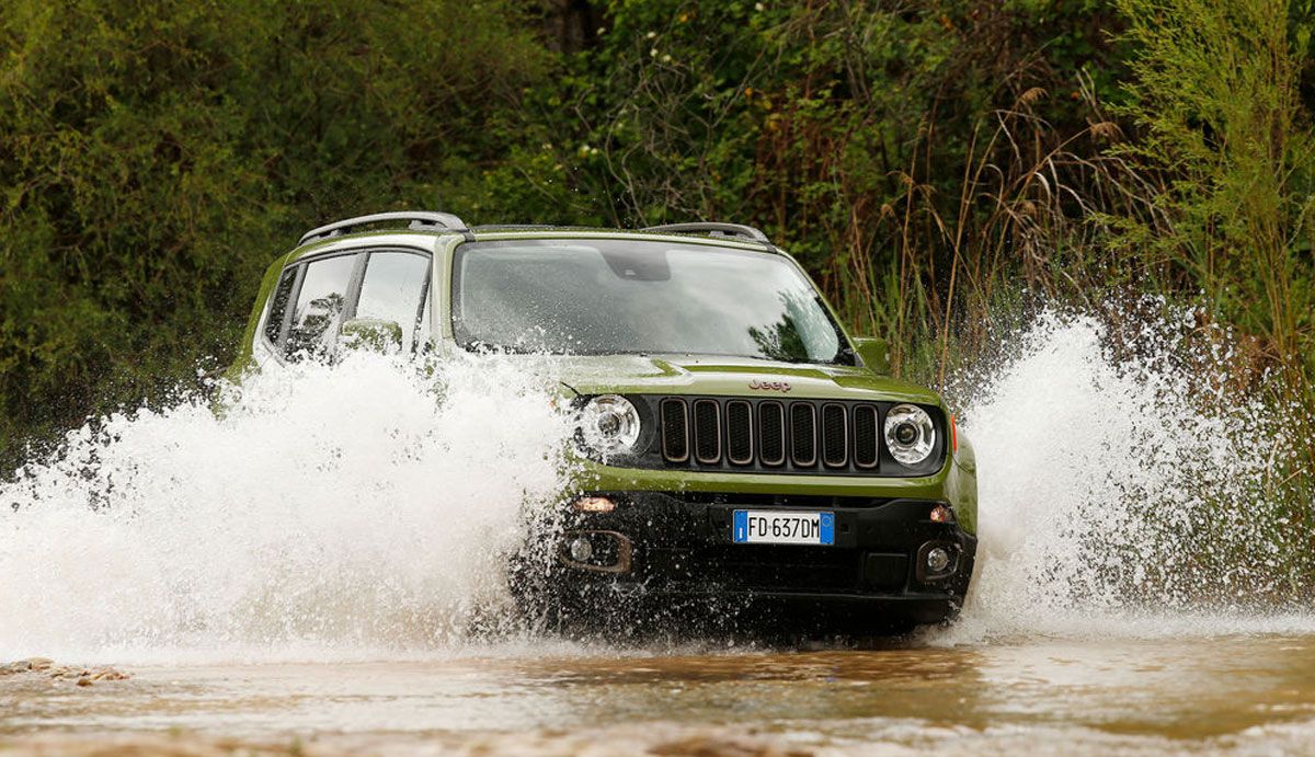 Jeep prepara la llegada de un nuevo SUV urbano con base del Peugeot 2008