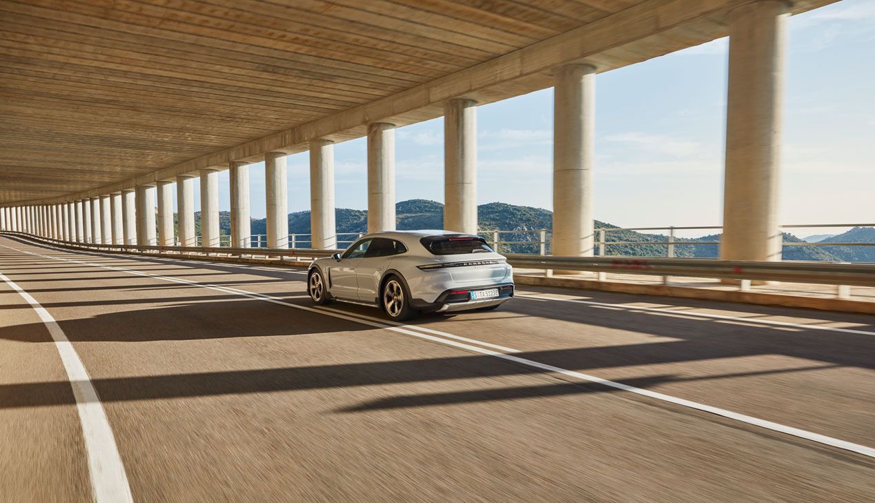 Porsche Taycan Cross Turismo