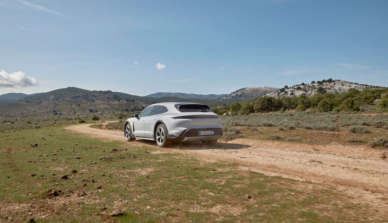 Porsche Taycan Cross Turismo