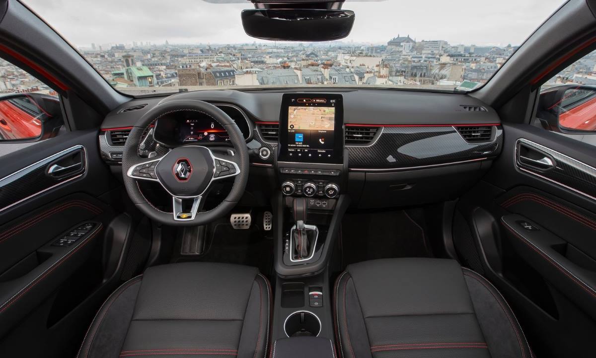 El interior del nuevo SUV coupé