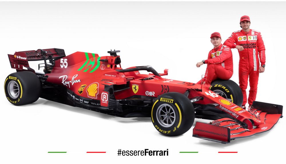 El Ferrari SF21 con sus pilotos, Carlos Sainz y Charles Leclerc